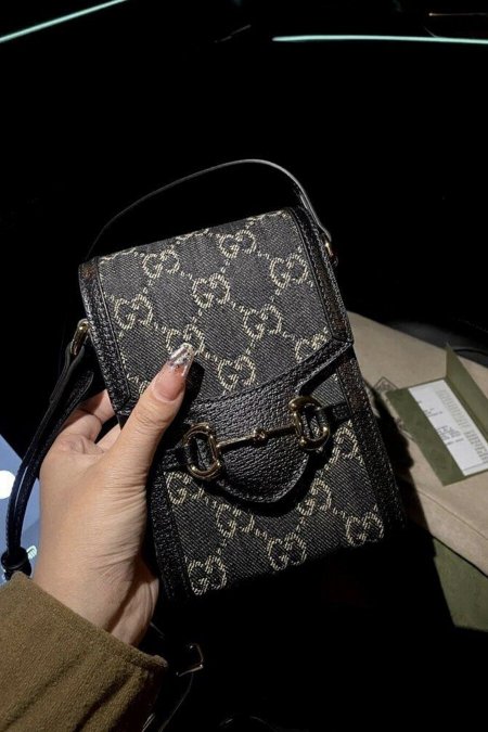 شنط Gucci - اسود <br> <span class='text-color-warm'>نفدت الكمية</span>
